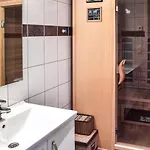 Сasa de vacaciones Stunning In With Sauna
